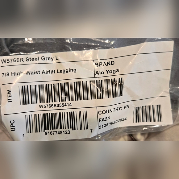 Alo Yoga 7/8 High-Waist Airlift Legging - Picture 8 of 8